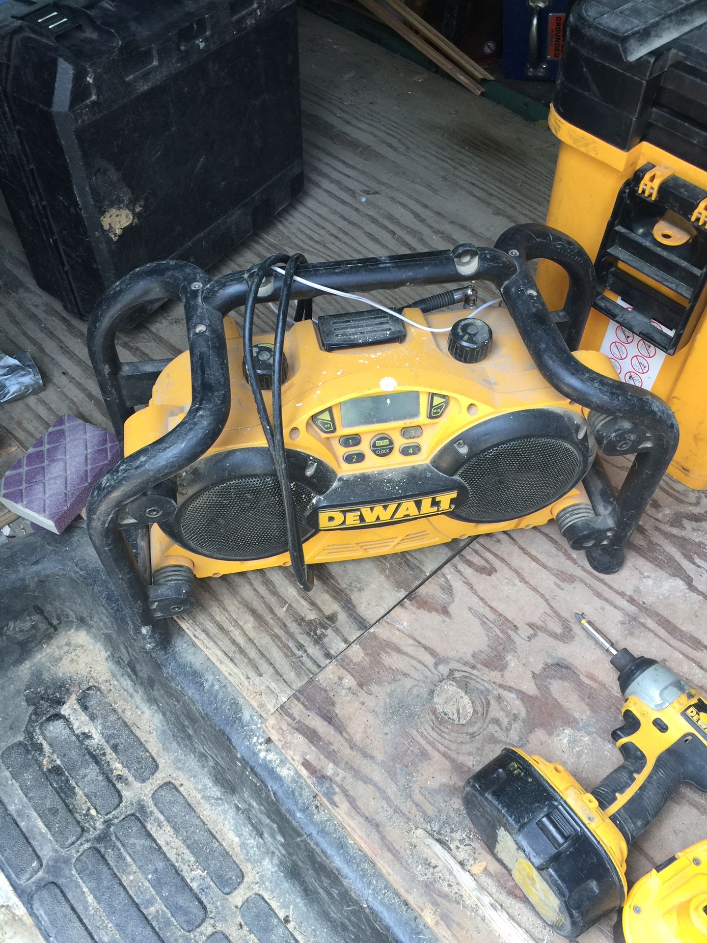 Dewalt radio impact nail gun