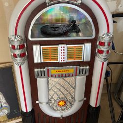 Record Player/ Bluetooth Lights Up 