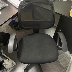Adjustable Black Office Chair 