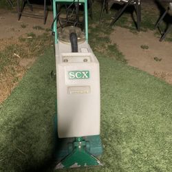 Tengo esta lavadora de alfombras industrial