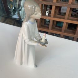 Vintage Lladro Birthday Girl With Candle 
