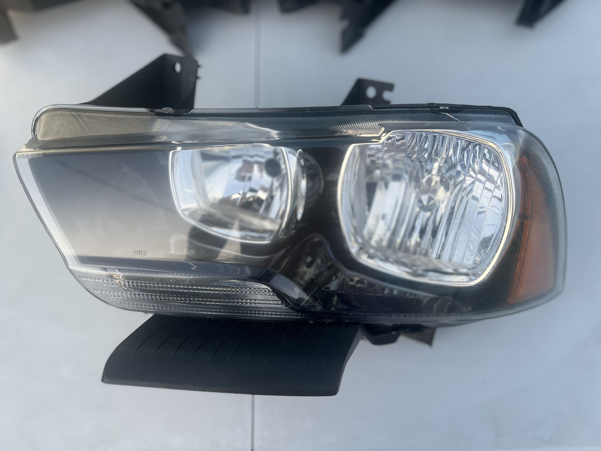 2011 To 2014 Dodge Charger Left Black Amber Headlight