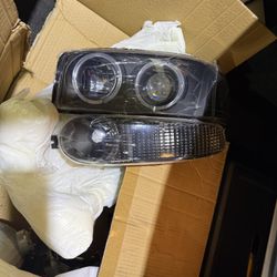 Black GMC DENALI HEADLIGHTS 