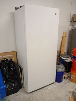 GE 21.3 CF Garage Ready