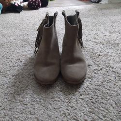 Sam Edelman Suede Fringle Ankle Boots. Size 7 1/2