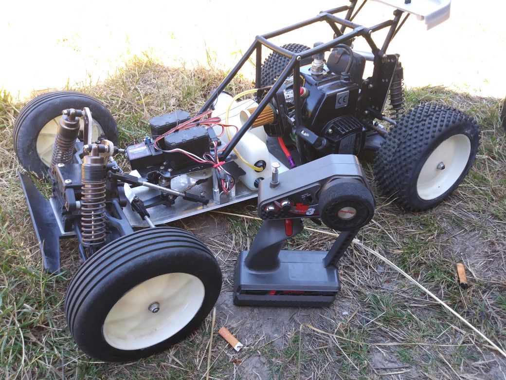Traxxas Monster Buggy 1/5 scale Gas!