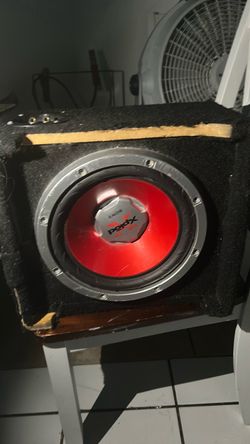 Sony Xplod Subwoofer in Carpeted Box