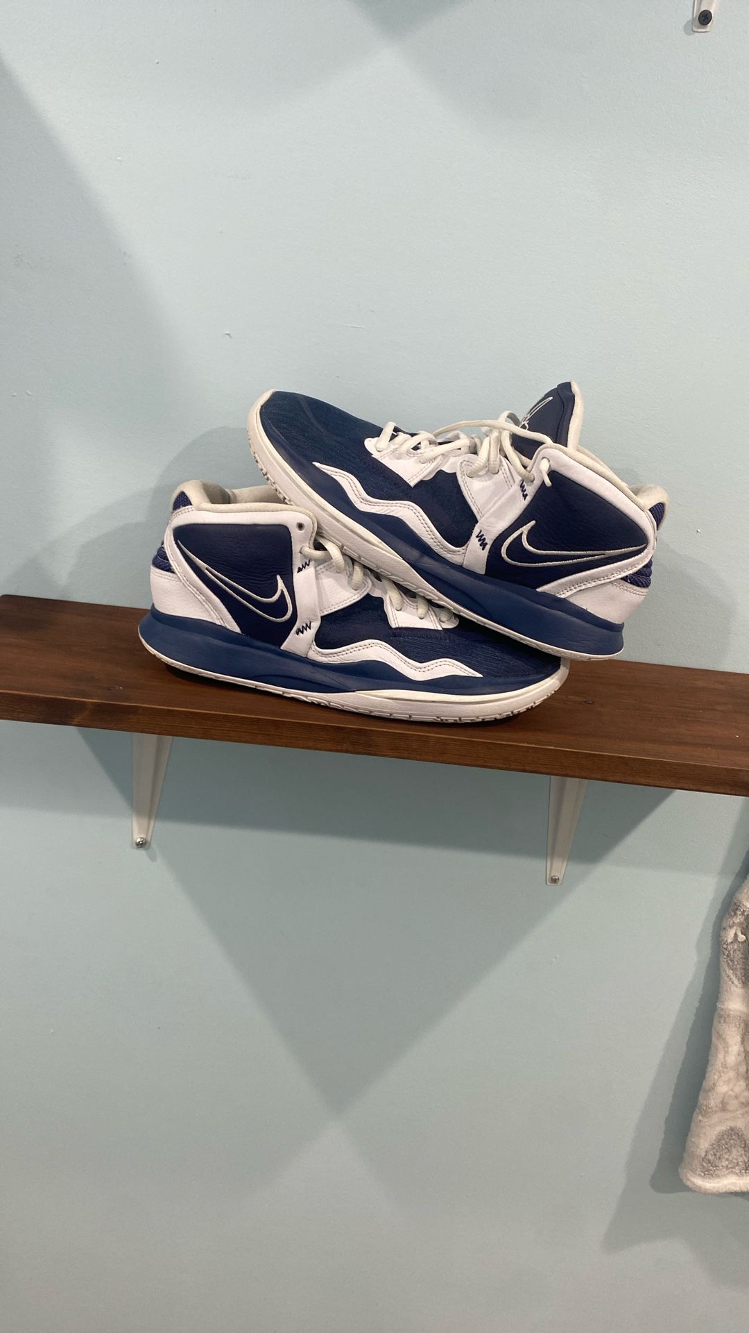 Kyrie 9 1/2 Shoes