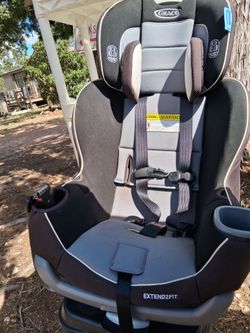 Graco Extend2Fit Convertible Car Seat