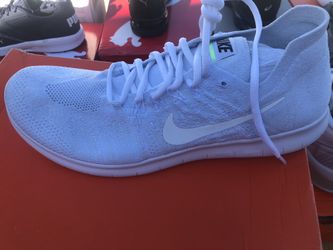 New Men’s Nike flyknit