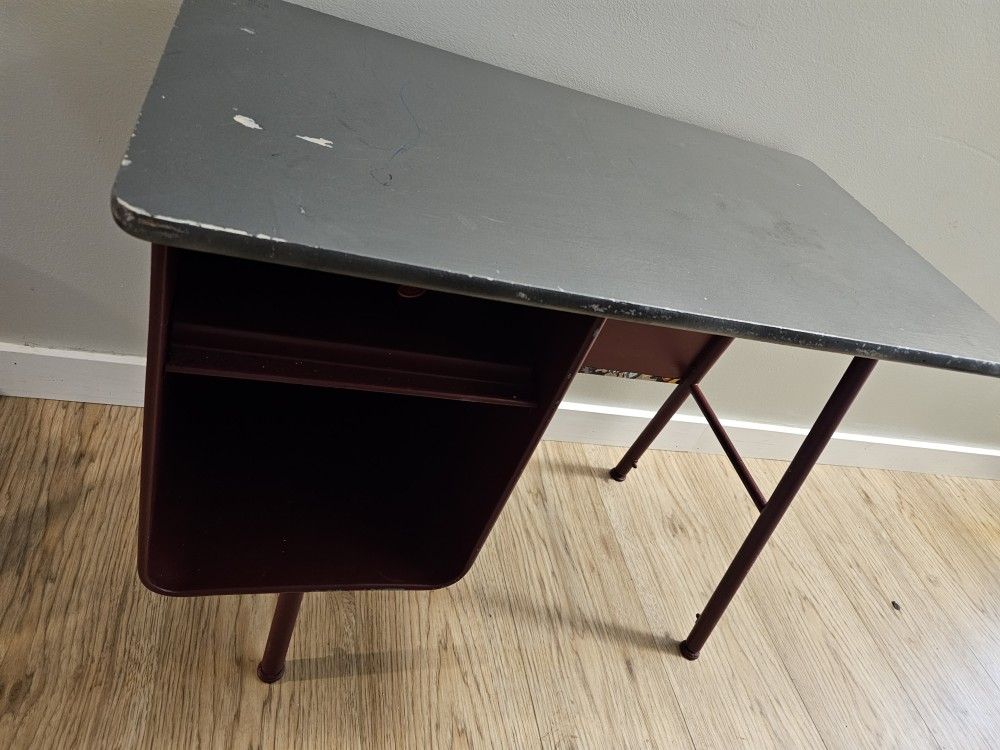 Free Desk