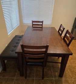 Dining room table