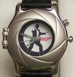 007 JAMES BOND COLLECTOR'S RETRO SHUTTER (IRIS) WATCH Rare (TRADE??)Original 007 James Bond Collector's Wristwatch