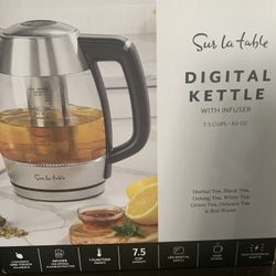 Sur la Table Digital Kettle (With Infuser)