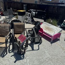 yard sale - if you want it come get it