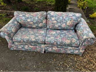 Free flower pattern couch