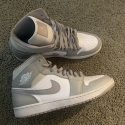 Jordan 1s Mid “College Grey”