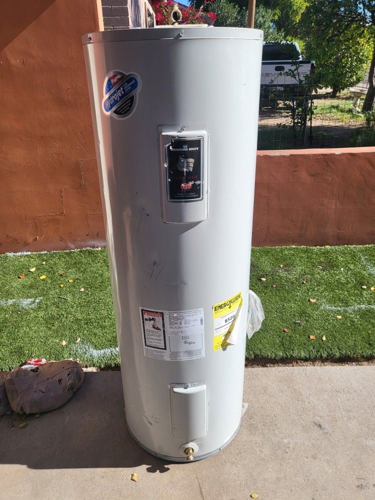 Electric Water Heater 50 Gal In Good Condition And Warranty Works Great 19th Ave And Baseline
