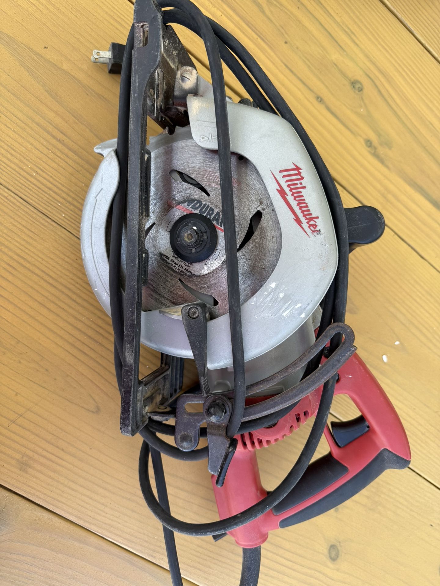 Milwaukee Corded 7/14 Worm Saw