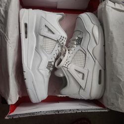 Retro Jordan 4