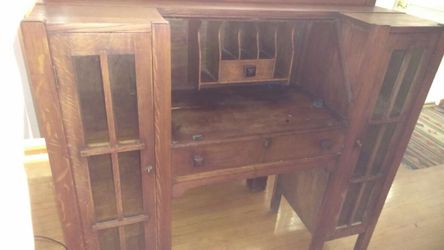 Gorgeous Antique Desk!! Mint and rare!!!