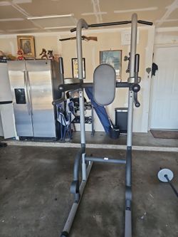 PULL UP TOWER