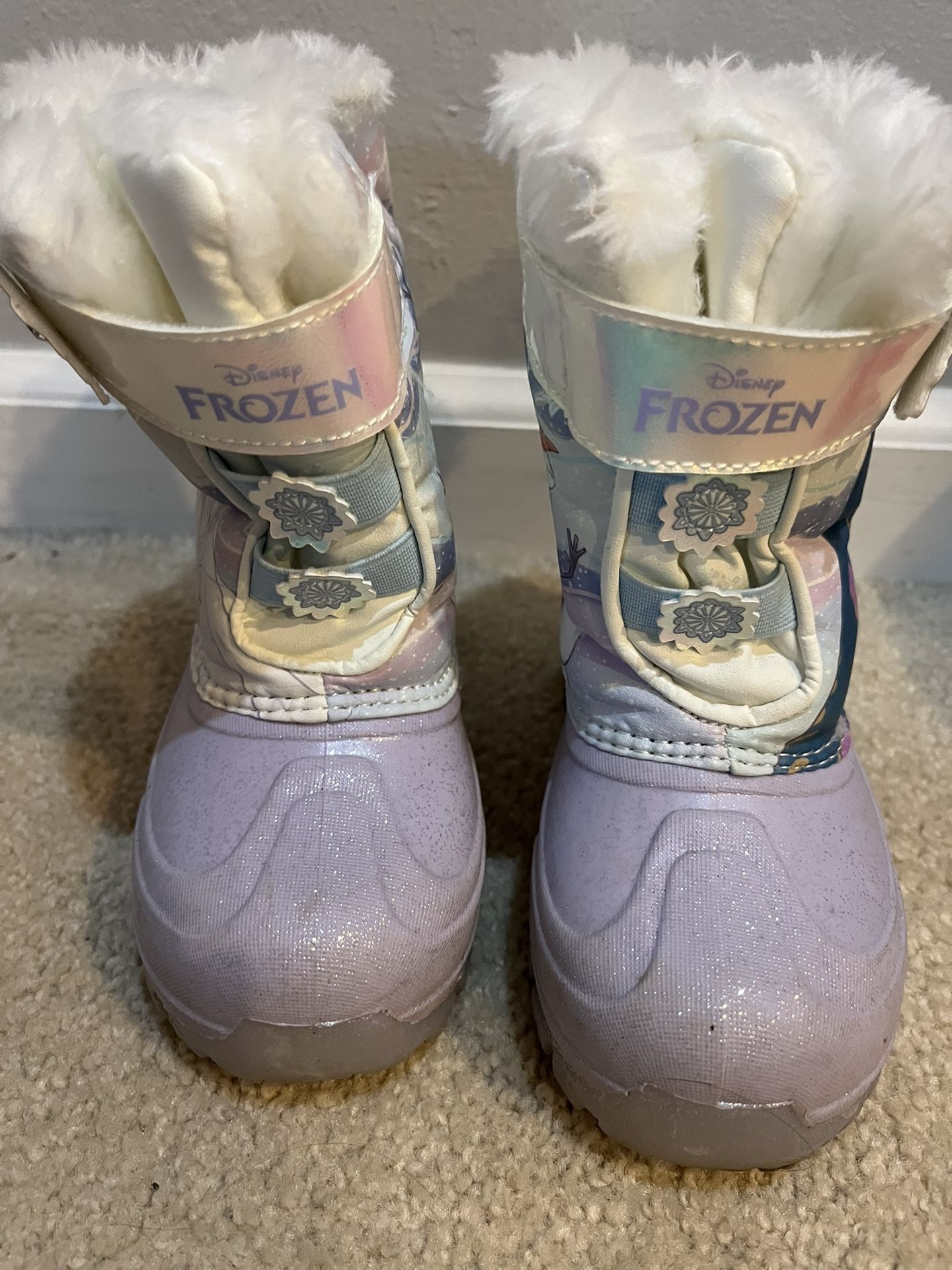 Frozen Snow Boots Light Up ( Toddler Size 10)