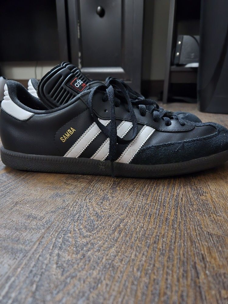adidas Performance Men's Samba Classic Indoor Soccer Shoes Size 13