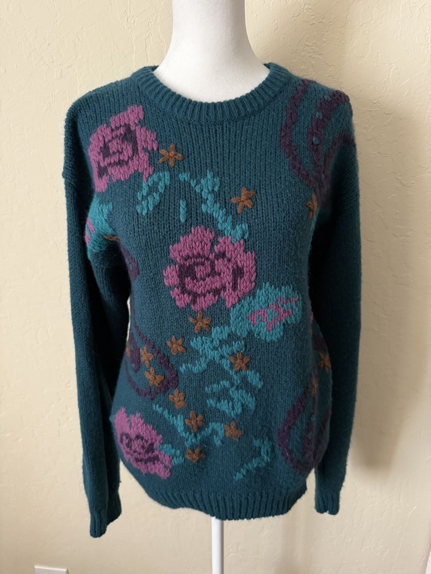 Vintage knit sweater
