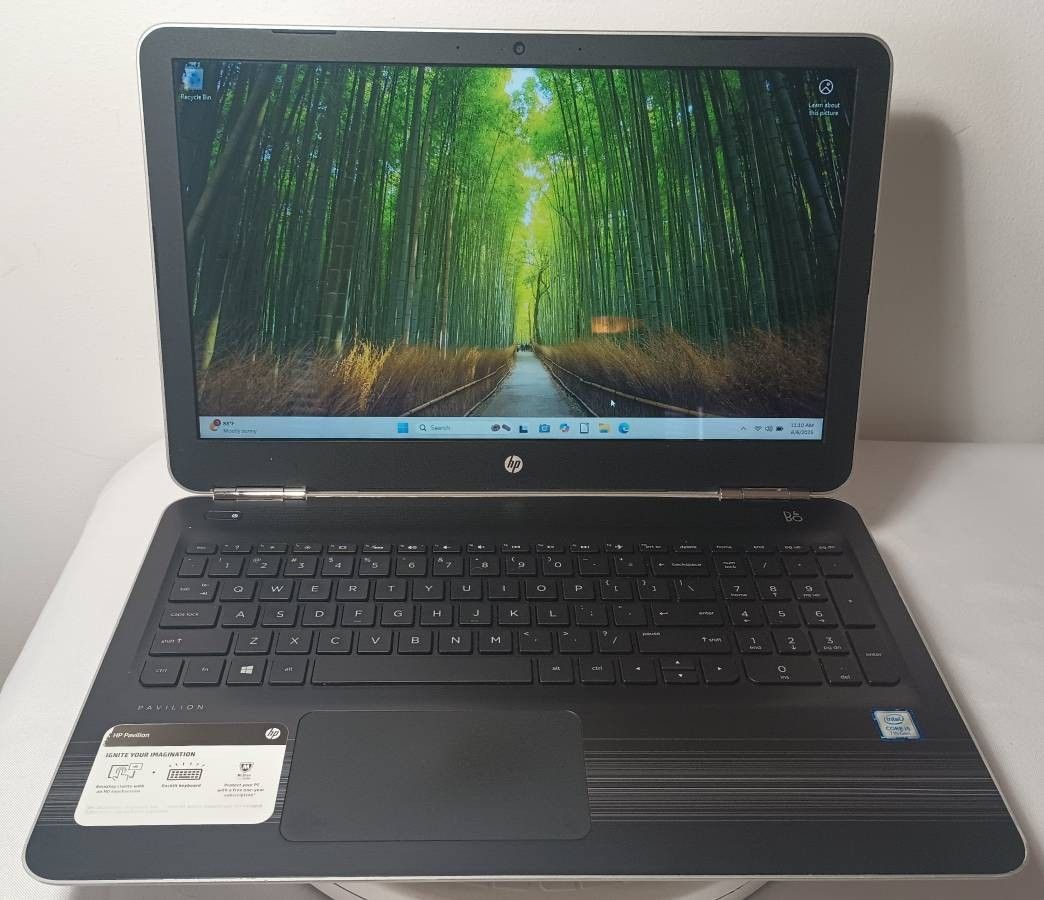 HP NoteBook TouchScreen Core i5 256GB SSD 12GB Ram