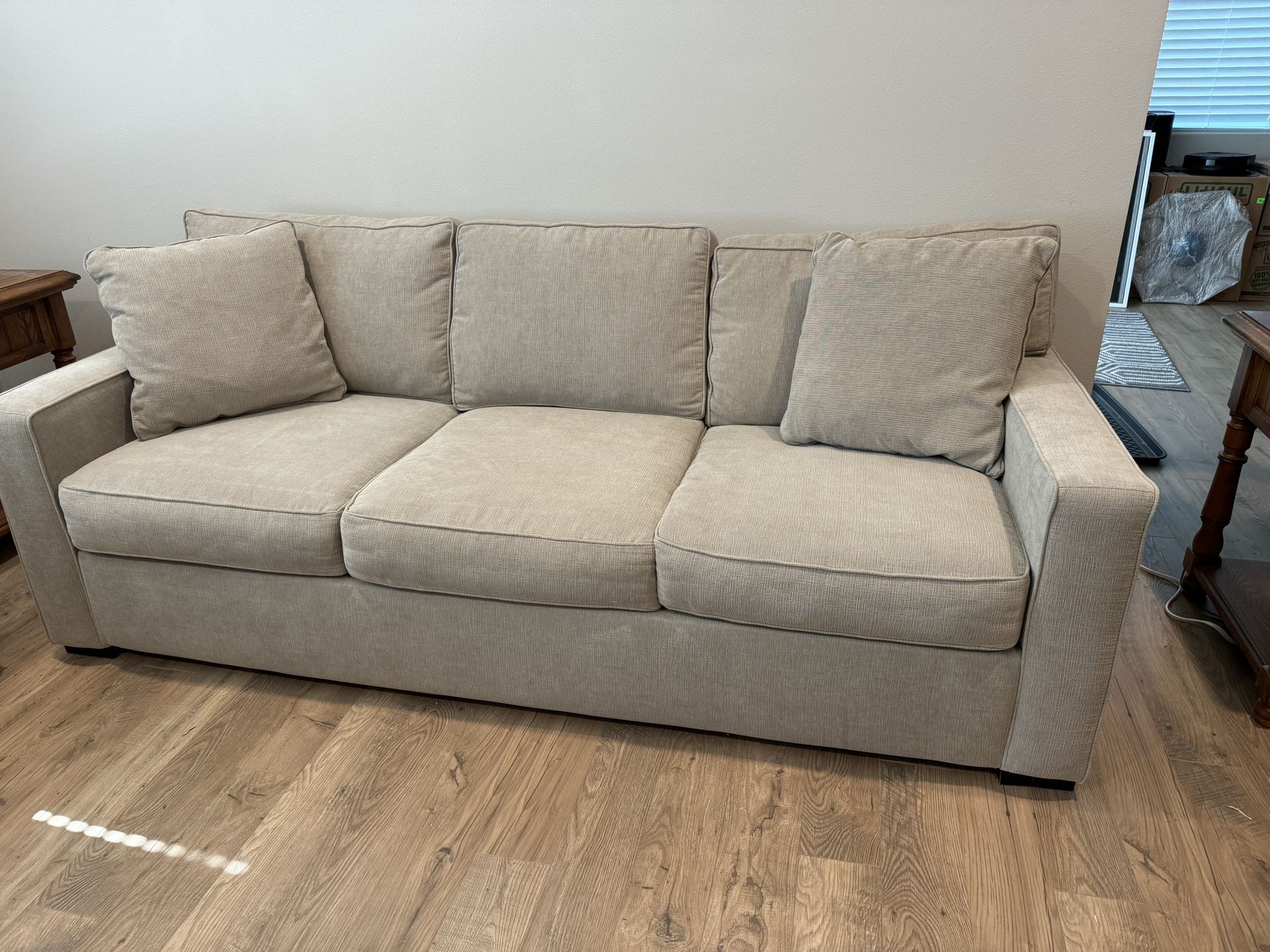 Radley 86” Queen Sleeper Sofa