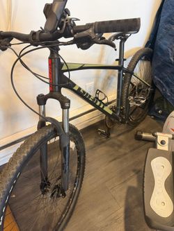 Se Vende Bicicleta de Montaña Marca Giant Talón  (Mountain Bike), 27.5 medium