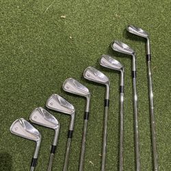 TaylorMade P7MC 3-PW Right-Handed DG 120 S300 Shafts