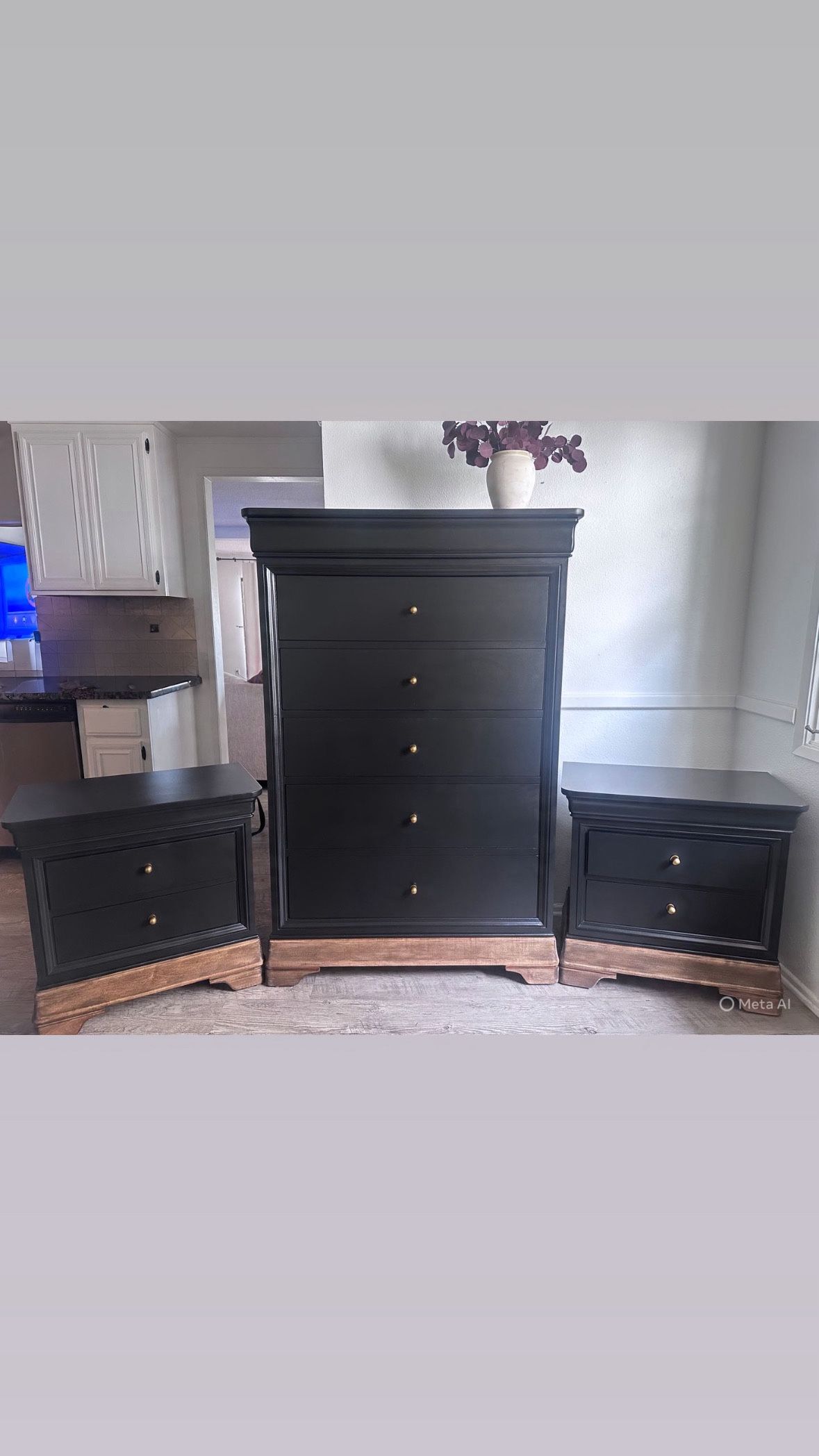 Vintage Solid Wood Dresser With Nightstands!