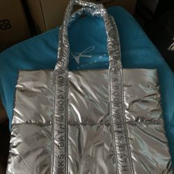 Bath and Body Works A Thousand Wishes Platinum Puffy Tote Bag