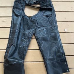 Diamond Plate Buffalo Leather Men’s Size XL Motorcycle Chaps 29.5” Inseam