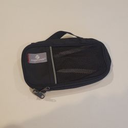 Eagle Creek Pack-It System Quater Cube 41057 Black. New, no tags.  UPC 
0(contact info removed)7.  Measurements 8x4". Weight 2oz plus shipping materia