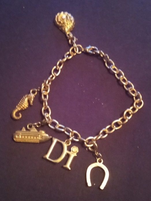 Di Disney International Charm Bracelet