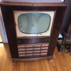 Antique RCA Victor TV