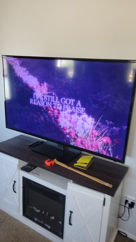 55in TV And 28Inch Monitor Gaming With Speaker