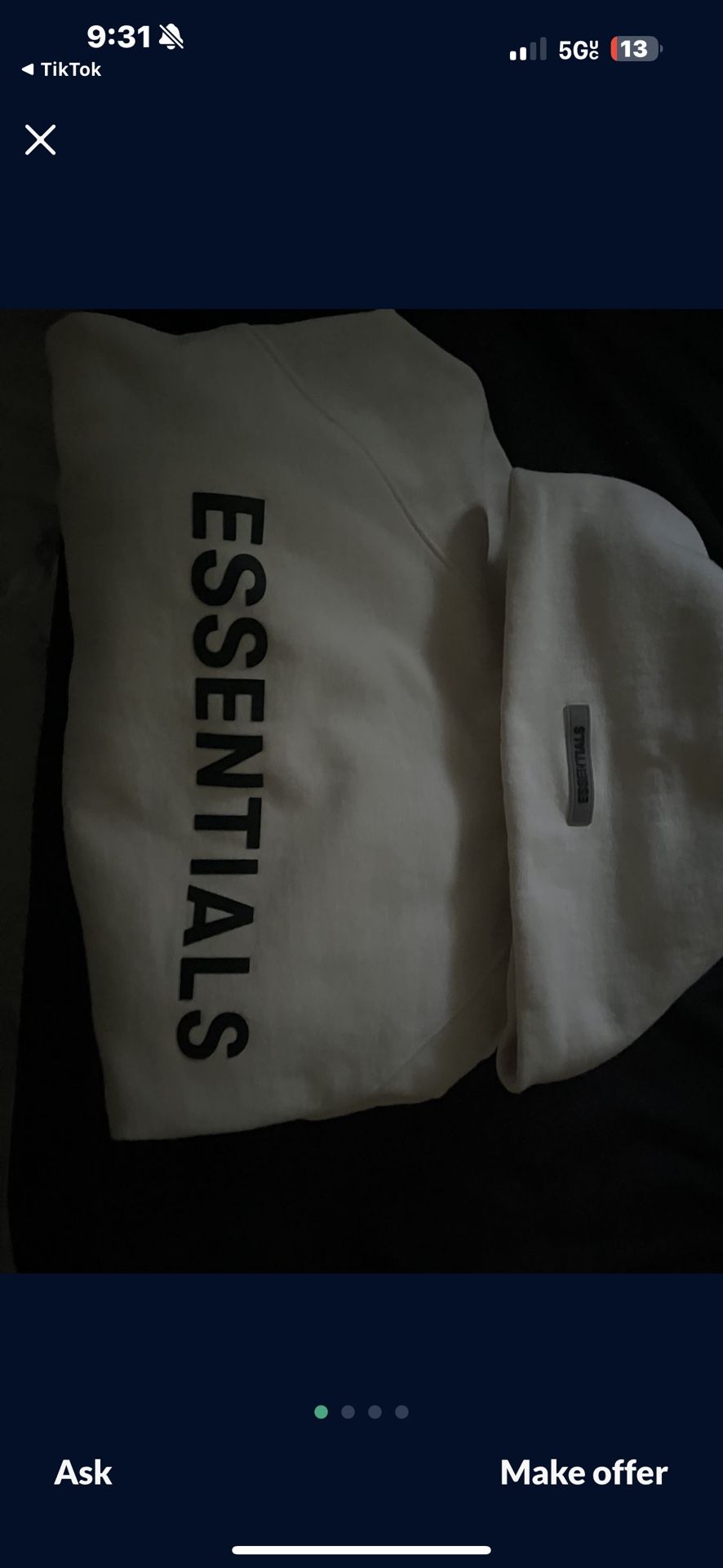 Essentials Hoodie Brand New Size Large DM ME FOR PRICE