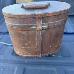 Oval Hat Box