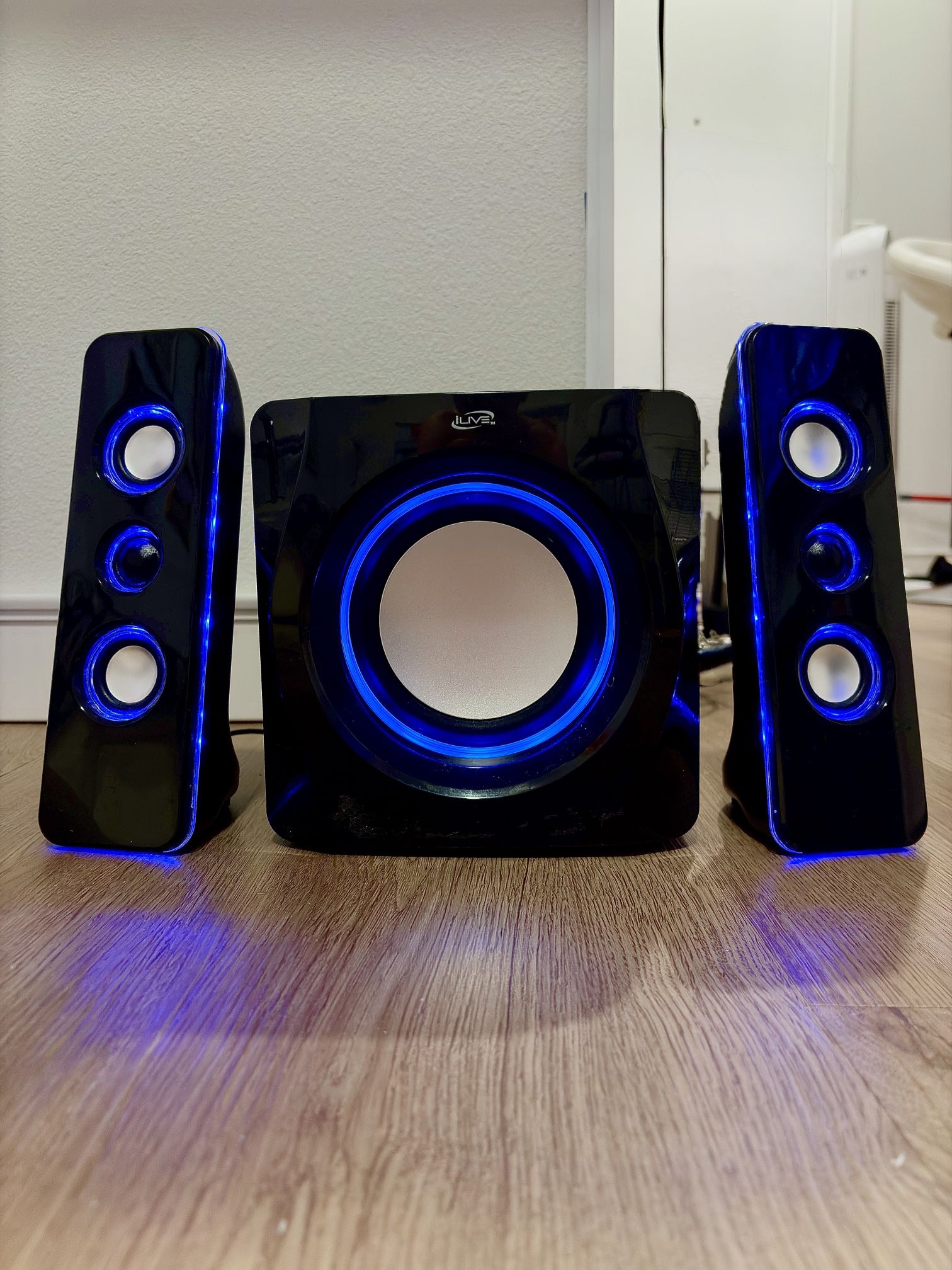 ILive Wireless Speaker System With Subwoofer