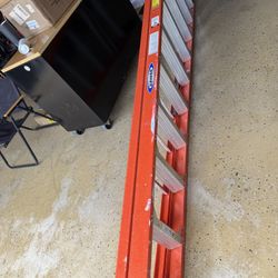Werner 10’ Fiberglass Ladder - Excellent Condition
