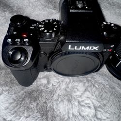 📸 FOR SALE: Panasonic LUMIX S5II + 20-60mm Lens + 3 SD Cards (Bundle Deal!) – $1,650 OBO