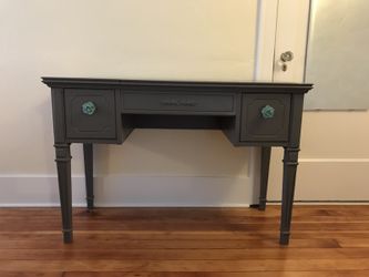 Cute vintage desk vanity