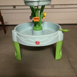 Step 2  Splash Table  - Like New