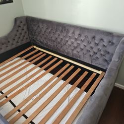 100.00  Full Size Day Bed 