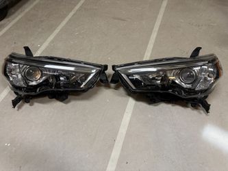 2016 Toyota 4Runner Headlights