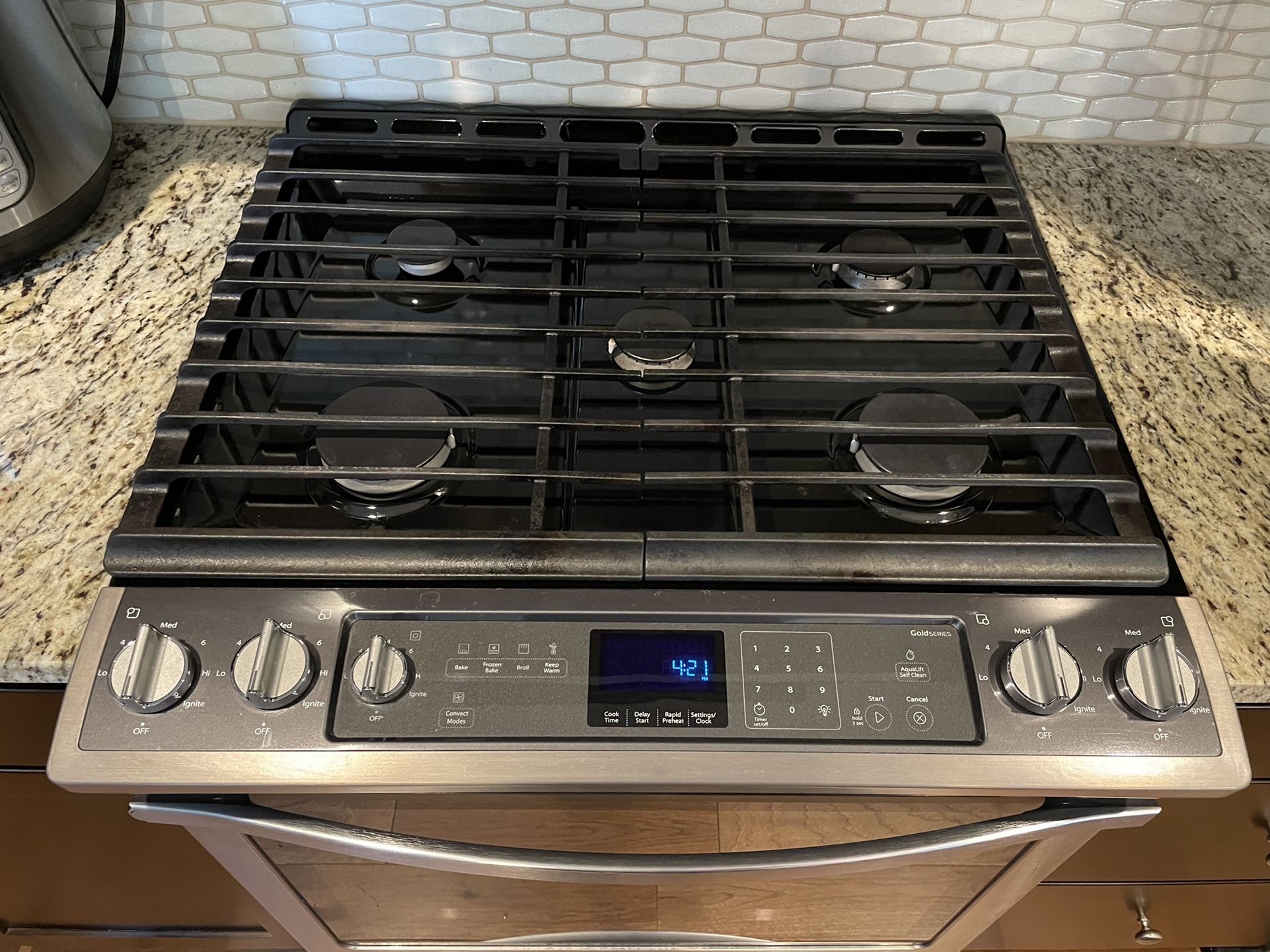 Whirlpool WEG730H0DS 30 Inch Slide-In Gas Range